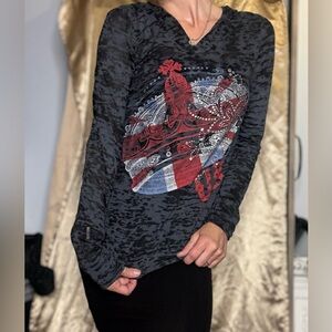 Small super comfy lightweight UK shirt with hood